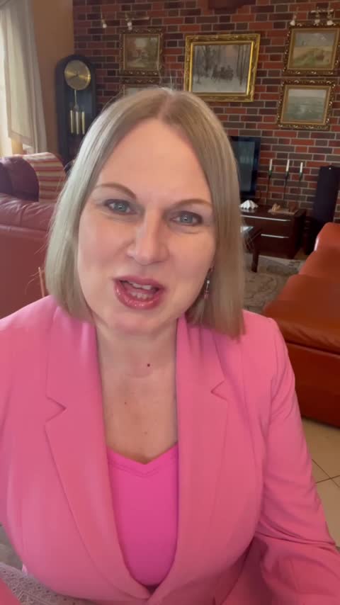 Gosia Nowacka — opinia wideo